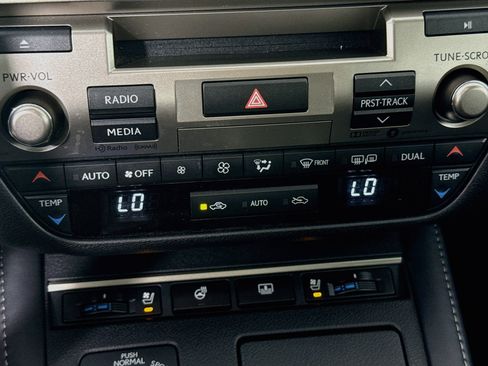 Used 2017 Lexus ES 350 w/ Luxury Package FWD image 18
