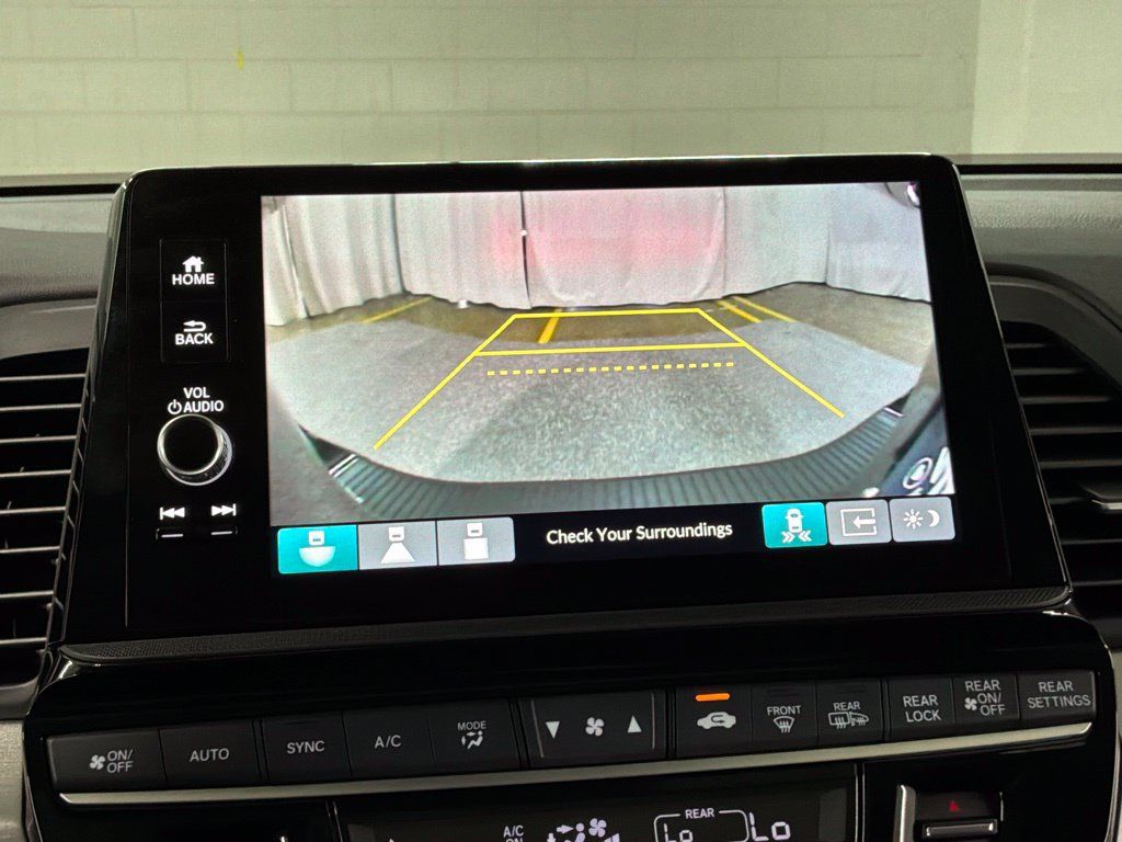 Certified 2026 Honda Odyssey Touring image 18