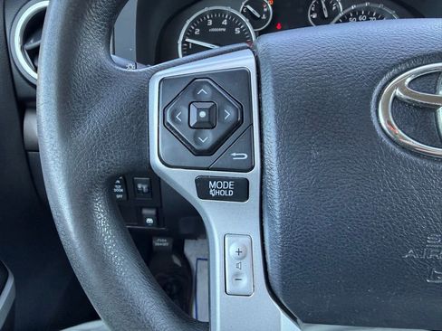 Used 2017 Toyota Tundra SR5 image 19