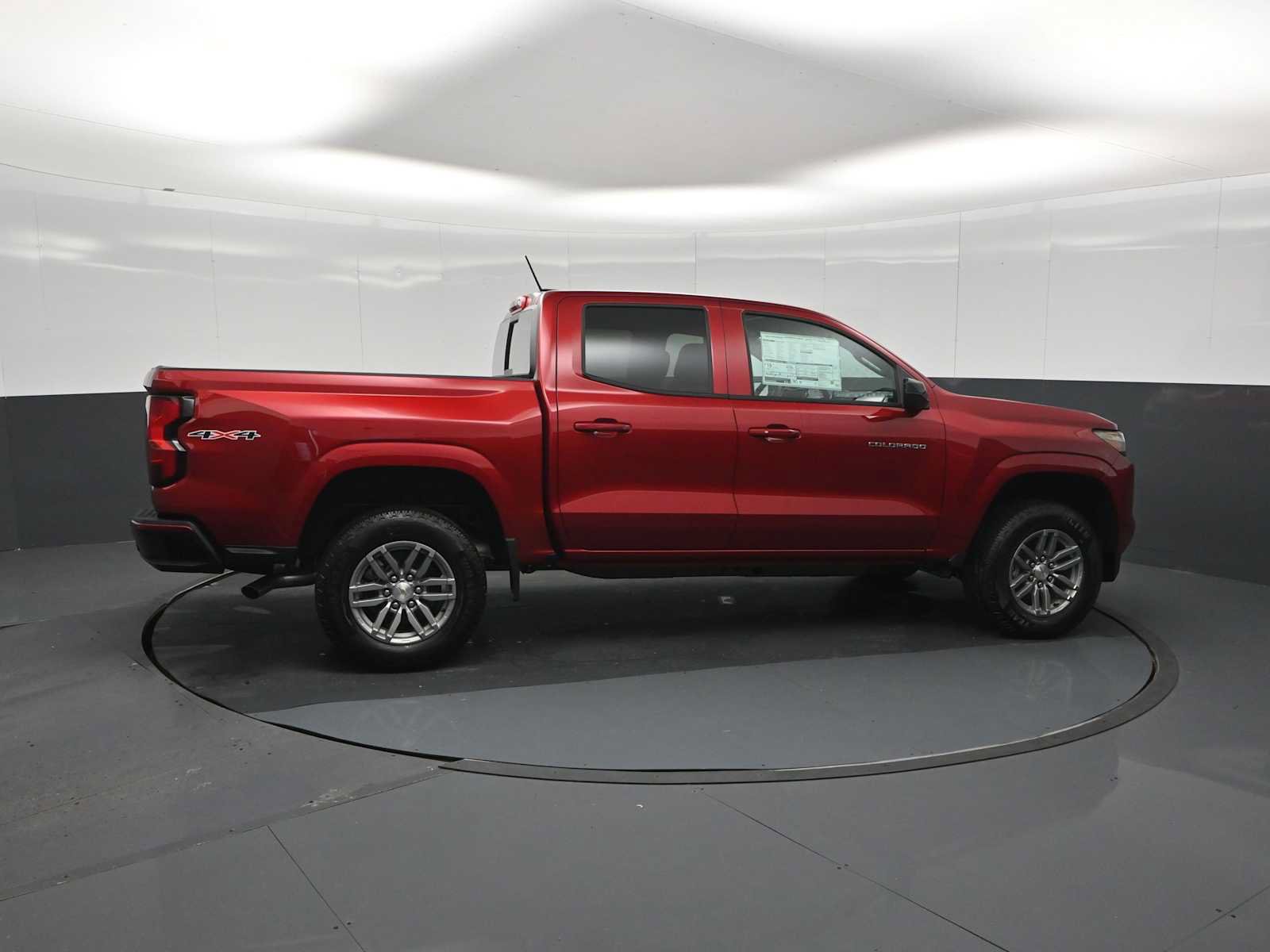 New 2026 Chevrolet Colorado LT w/ Advanced Trailering Package AWD/4WD image 9