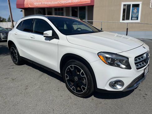 Used 2020 Mercedes-Benz GLA 250 w/ Convenience Package image 1