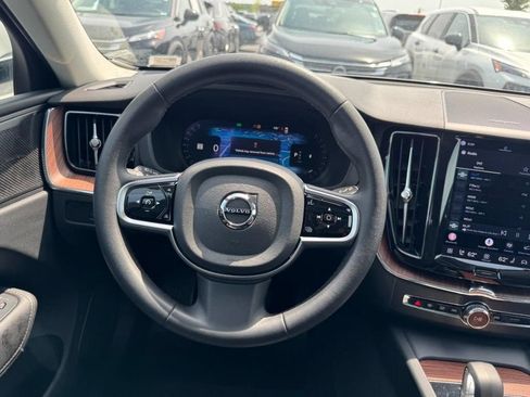 Used 2023 Volvo XC60 B5 Plus w/ Climate Package AWD/4WD image 14