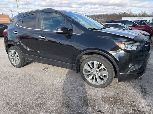 Used 2019 Buick Encore Preferred image 3