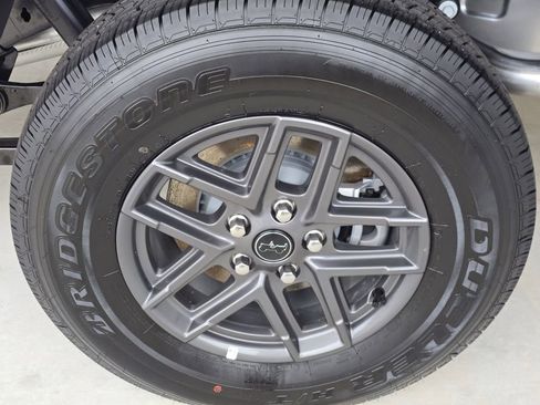 New 2025 Jeep Gladiator Sport image 8