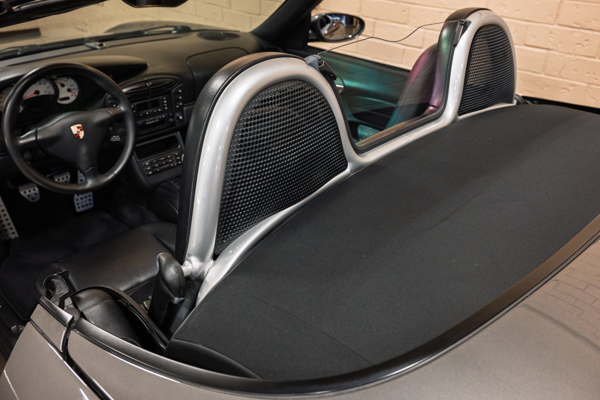 Used 2001 Porsche Boxster RWD image 18