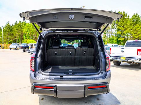 Used 2025 Nissan Armada PRO-4X w/ Pro-4X Premium Package image 9