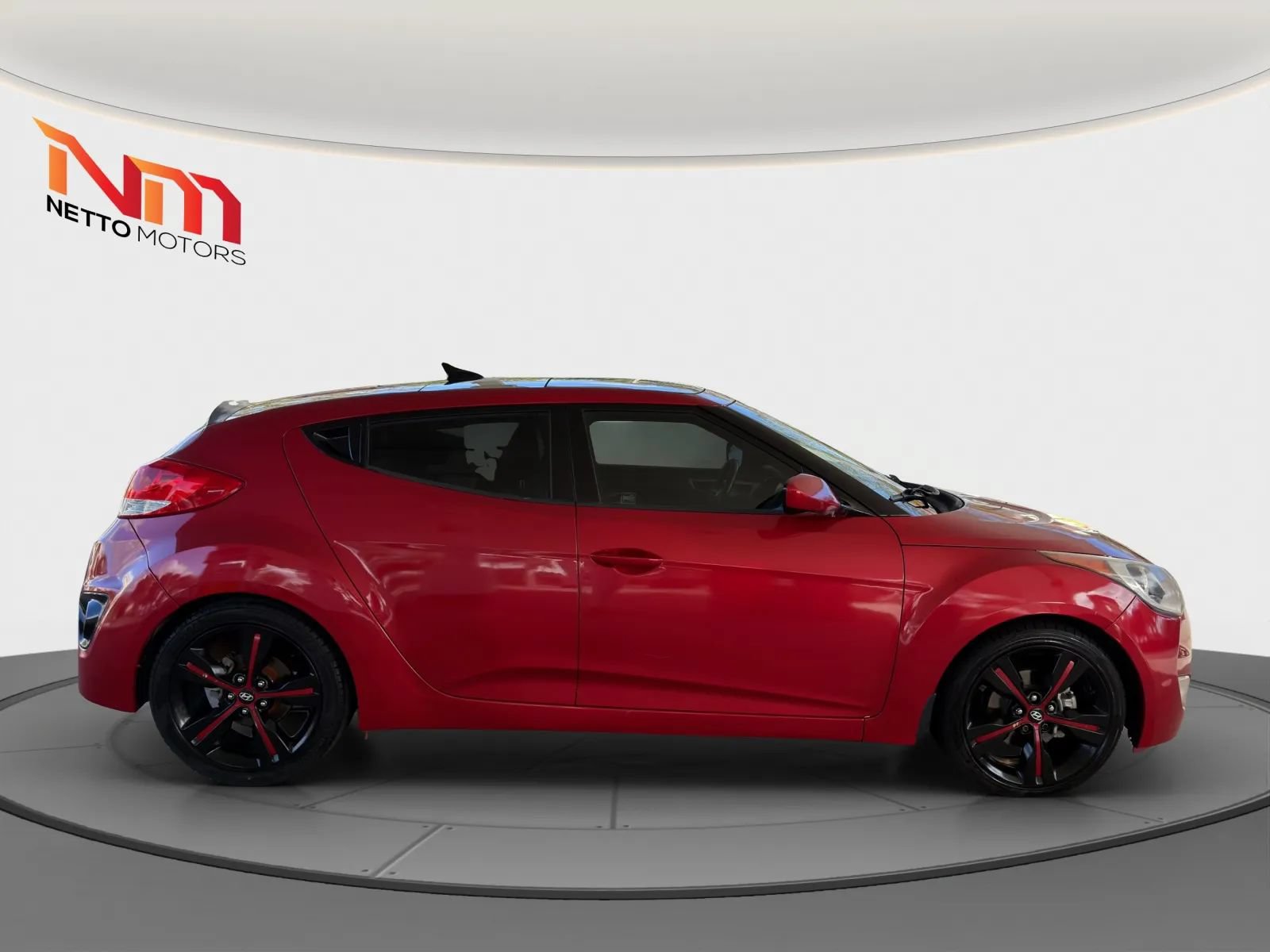Used 2016 Hyundai Veloster w/ Option Group 02 FWD image 6
