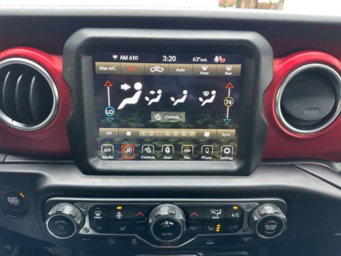 Used 2021 Jeep Gladiator Rubicon AWD/4WD image 18