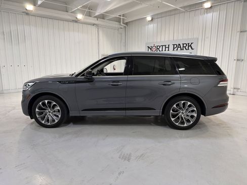 Used 2022 Lincoln Aviator Grand Touring w/ Equipment Group 301A image 2