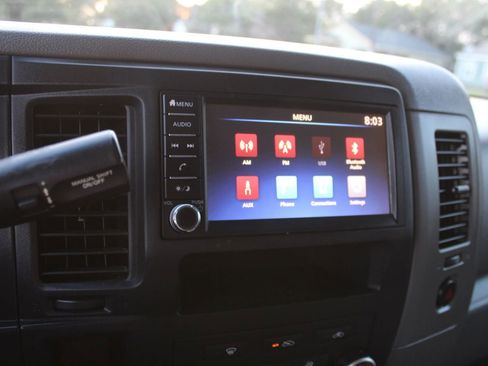 Used 2021 Nissan NV 2500 SV image 16