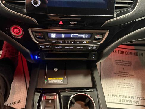 Used 2024 Honda Passport Black Edition image 36