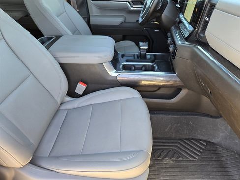 Used 2023 Chevrolet Silverado 1500 LTZ w/ Technology Package image 9