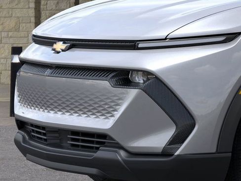 New 2026 Chevrolet Equinox EV LT image 13