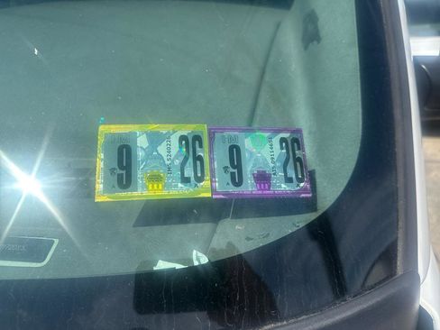 Used 2018 Chevrolet Express 2500 RWD image 18