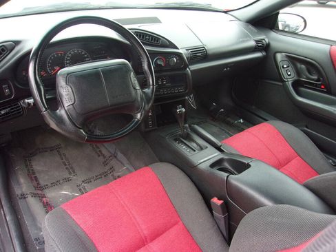 Used 1994 Chevrolet Camaro Z28 image 17