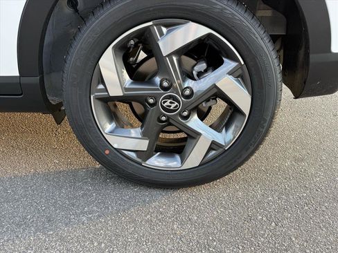 New 2026 Hyundai Venue SEL image 13