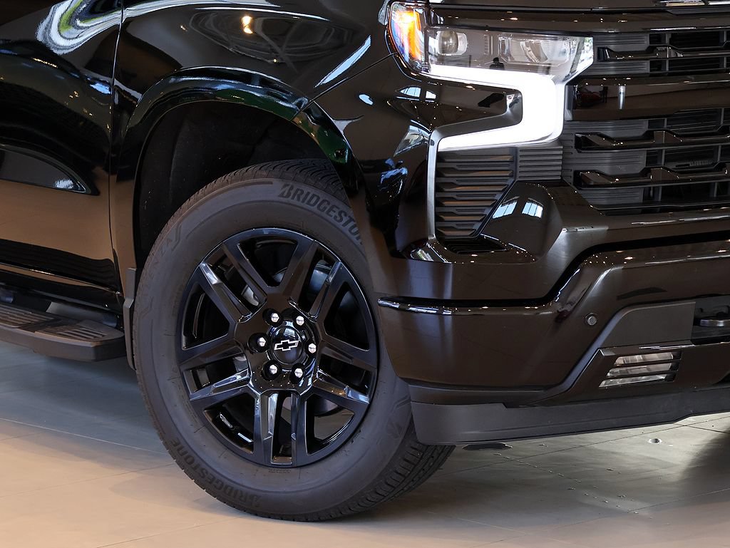 Used 2025 Chevrolet Silverado 1500 RST w/ All Star Edition Plus AWD/4WD image 7