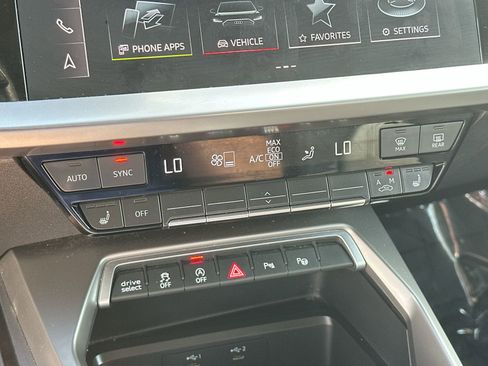 Used 2024 Audi A3 2.0T Premium image 18