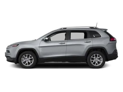 Used 2016 Jeep Cherokee Latitude w/ Cold Weather Group image 6