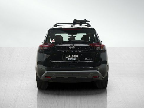 Used 2023 Nissan Rogue SL w/ SL Premium Package image 4