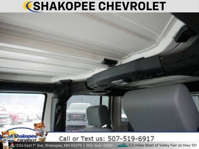 Used 2010 Jeep Wrangler Unlimited Rubicon AWD/4WD image 14