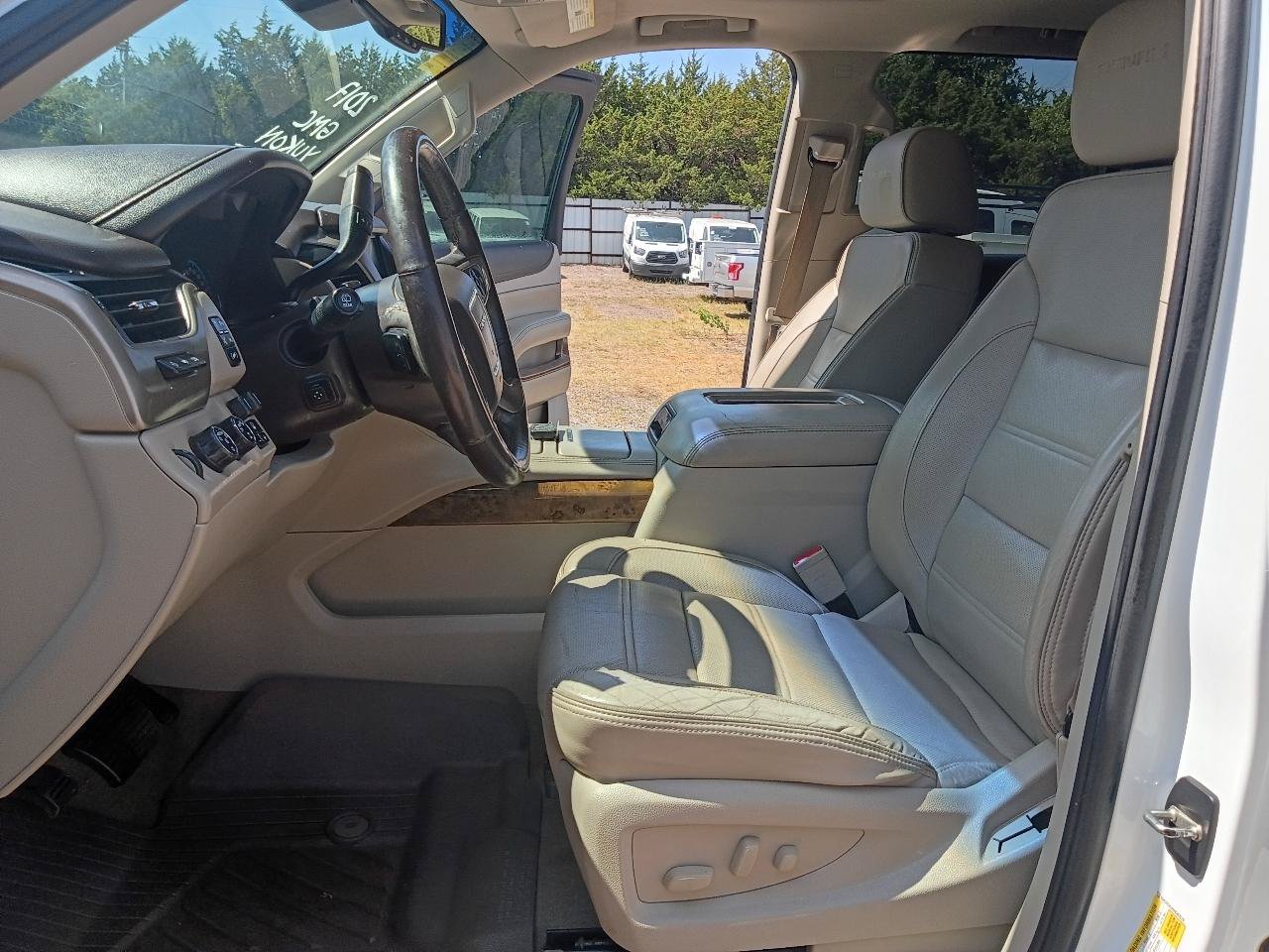 Used 2017 GMC Yukon Denali AWD/4WD image 18