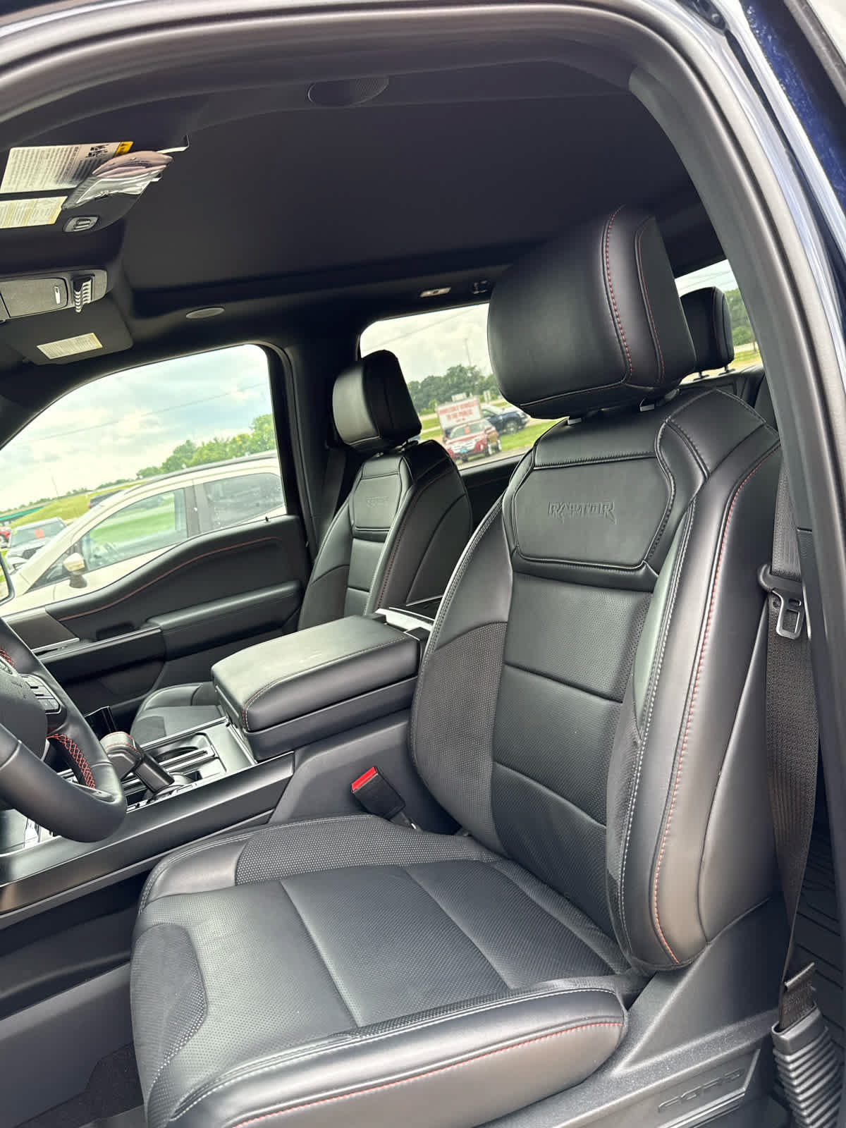 Used 2025 Ford F150 Raptor AWD/4WD image 6