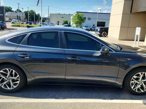 Used 2021 Hyundai Sonata SEL FWD image 3