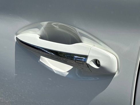 Used 2023 INFINITI Q50 Luxe RWD image 12