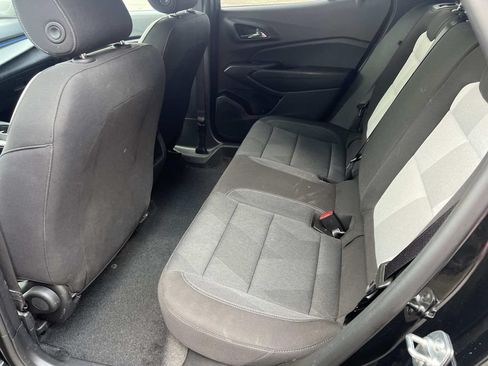 Used 2025 Chevrolet Trax LS w/ LS Convenience Package FWD image 11