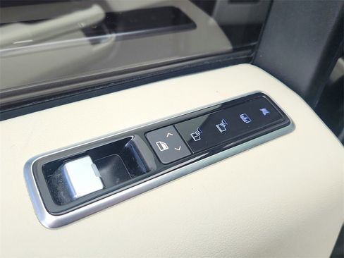 Used 2019 Land Rover Range Rover Supercharged image 42