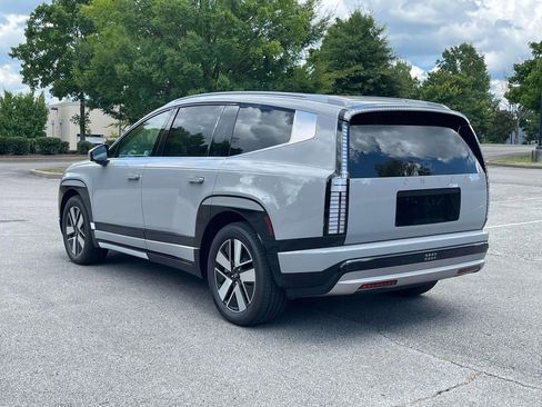 New 2026 Hyundai Ioniq 9 SEL image 5