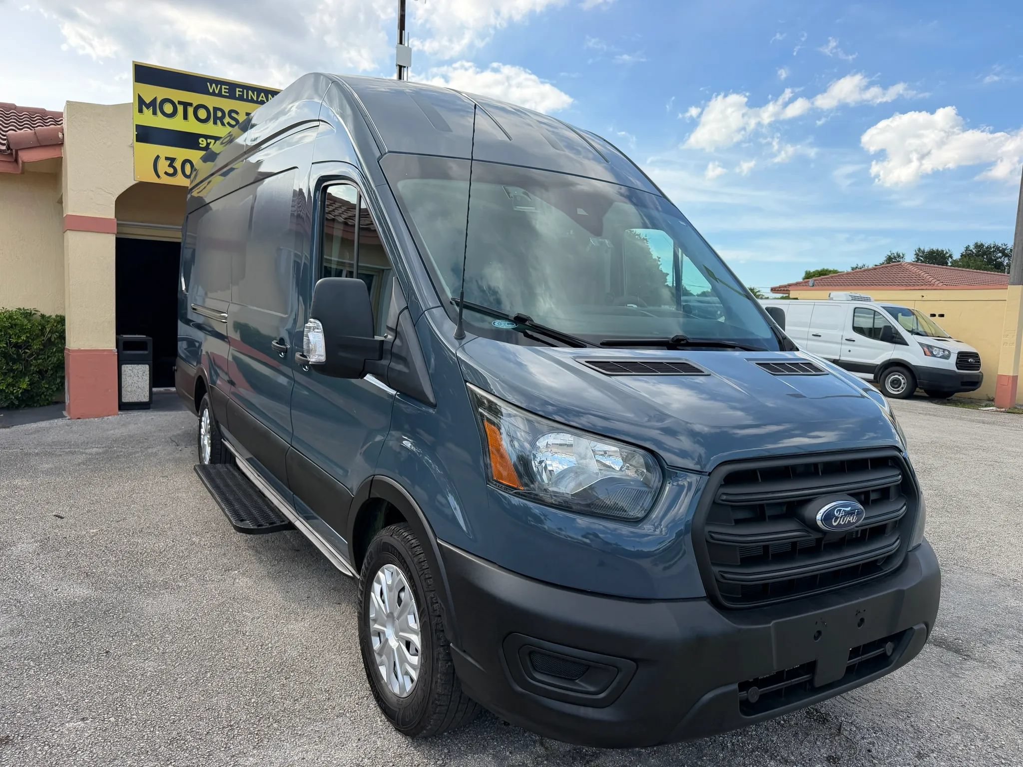 Used 2020 Ford Transit 250 148 High Roof Extended RWD image 9