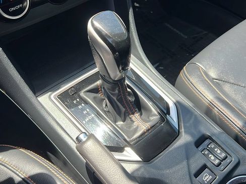 Used 2019 Subaru Crosstrek 2.0i Limited w/ Moonroof Package w/Navigation AWD/4WD image 17