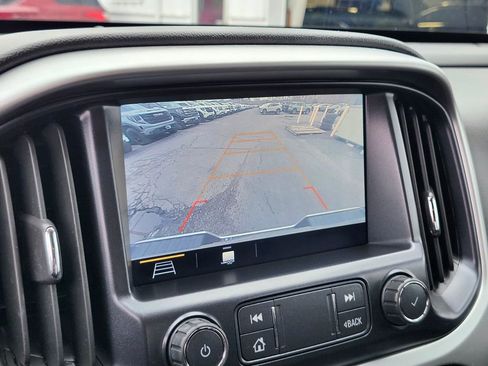 Used 2019 Chevrolet Colorado LT w/ LT Convenience Package image 19