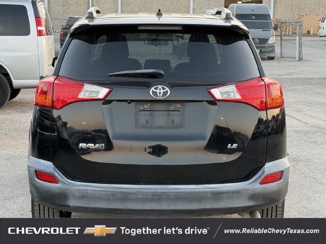 Used 2015 Toyota RAV4 LE FWD image 5
