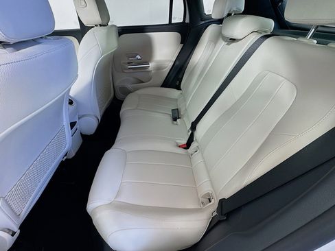 New 2025 Mercedes-Benz GLA 250 image 21