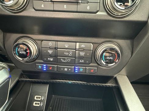 Used 2020 Ford F150 Raptor w/ Equipment Group 802A Luxury AWD/4WD image 15