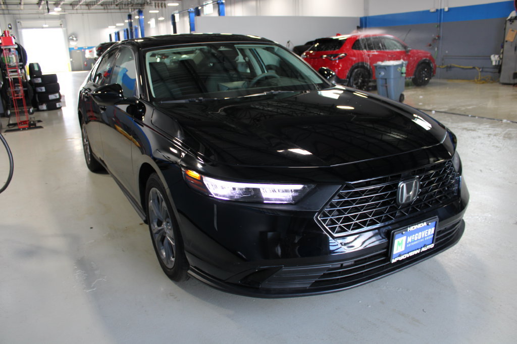 Used 2024 Honda Accord EX image 3
