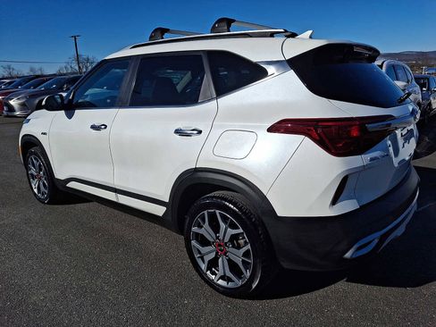 Used 2021 Kia Seltos SX w/ SX Sunroof Package image 6
