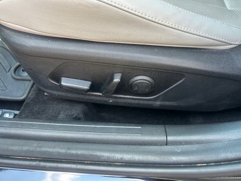 Used 2023 Hyundai Elantra Limited FWD image 16