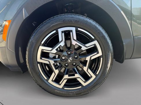 Used 2025 Hyundai Santa Cruz Limited AWD/4WD image 9