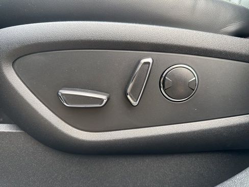 Used 2023 Lincoln Nautilus Reserve w/ Luxury Package image 14