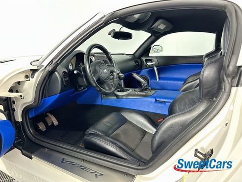 Used 2006 Dodge Viper SRT-10 w/ VOI9 Edition RWD image 9