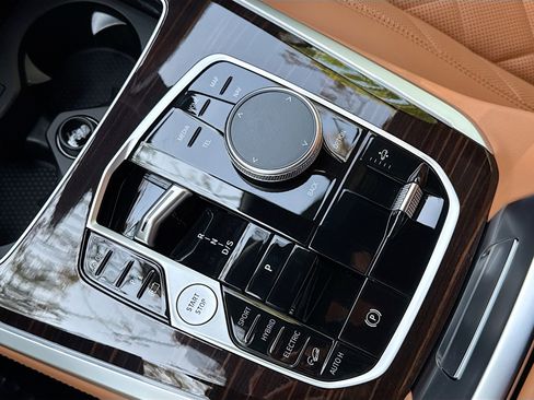 New 2026 BMW X5 xDrive50e w/ M Sport Package image 29