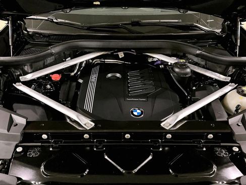 Used 2021 BMW X5 xDrive40i w/ M Sport Package AWD/4WD image 58