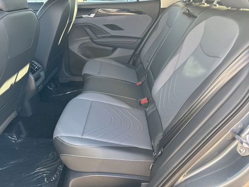 New 2026 Volkswagen Tiguan SE image 11