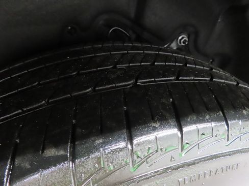 Used 2025 Toyota Sienna Platinum AWD/4WD image 41