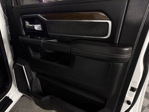 Used 2024 RAM 2500 Laramie image 34