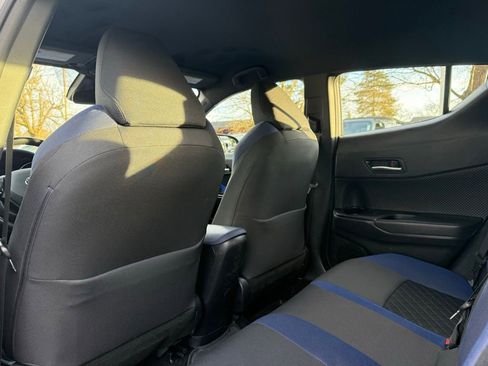 Certified 2022 Toyota C-HR XLE image 18